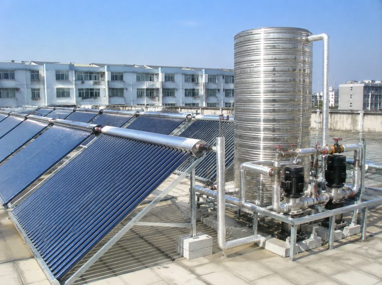 中站区商用大容量真空管太阳能热水系统